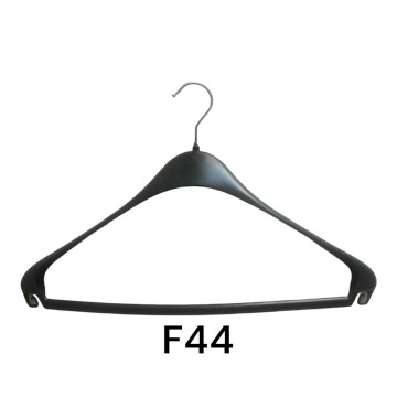 F44